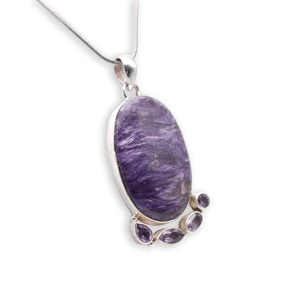 Silver oval shaped Chariot Pendant with chain