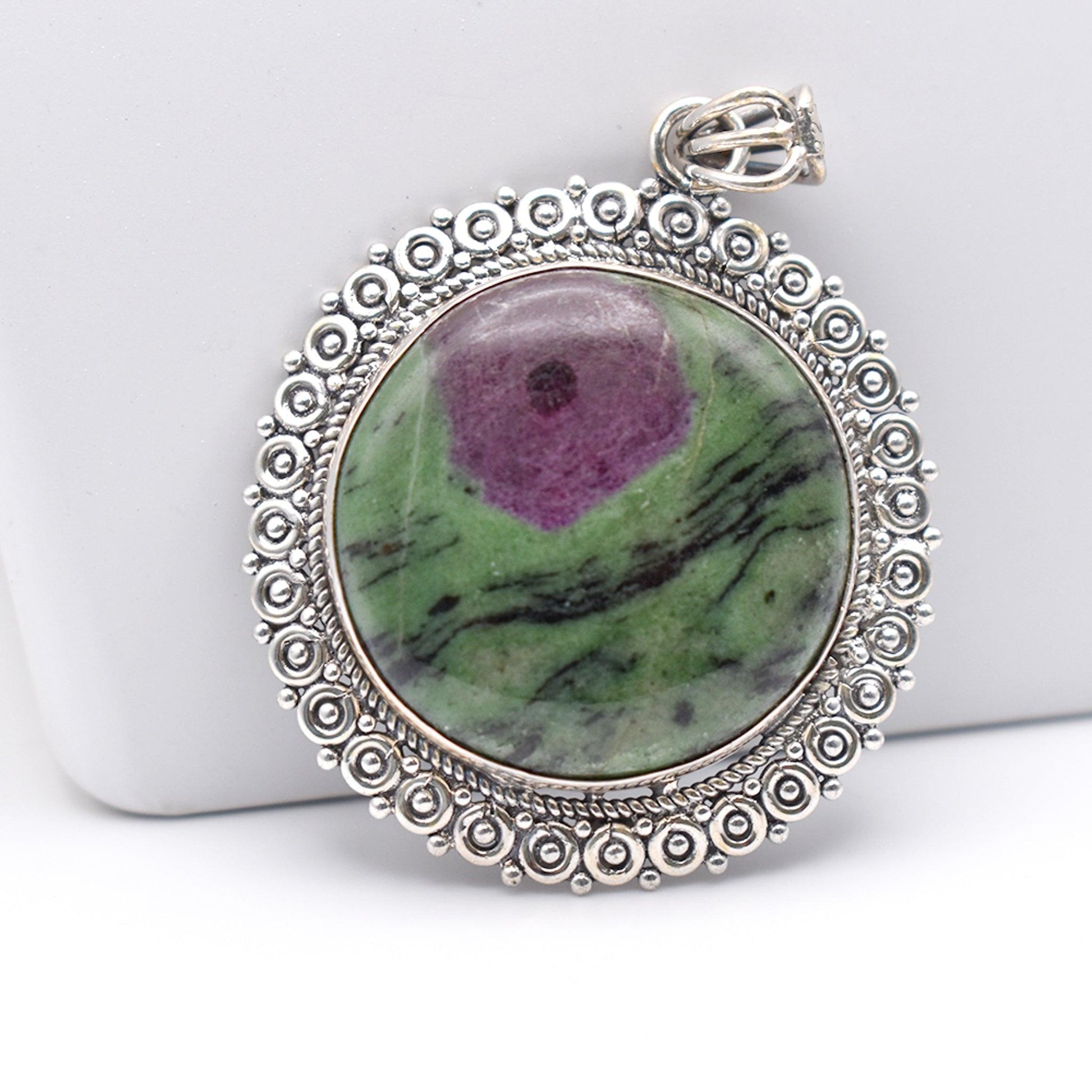 925 Sterling Silver circle shaped Ruby Zoisite Pendant without chain 