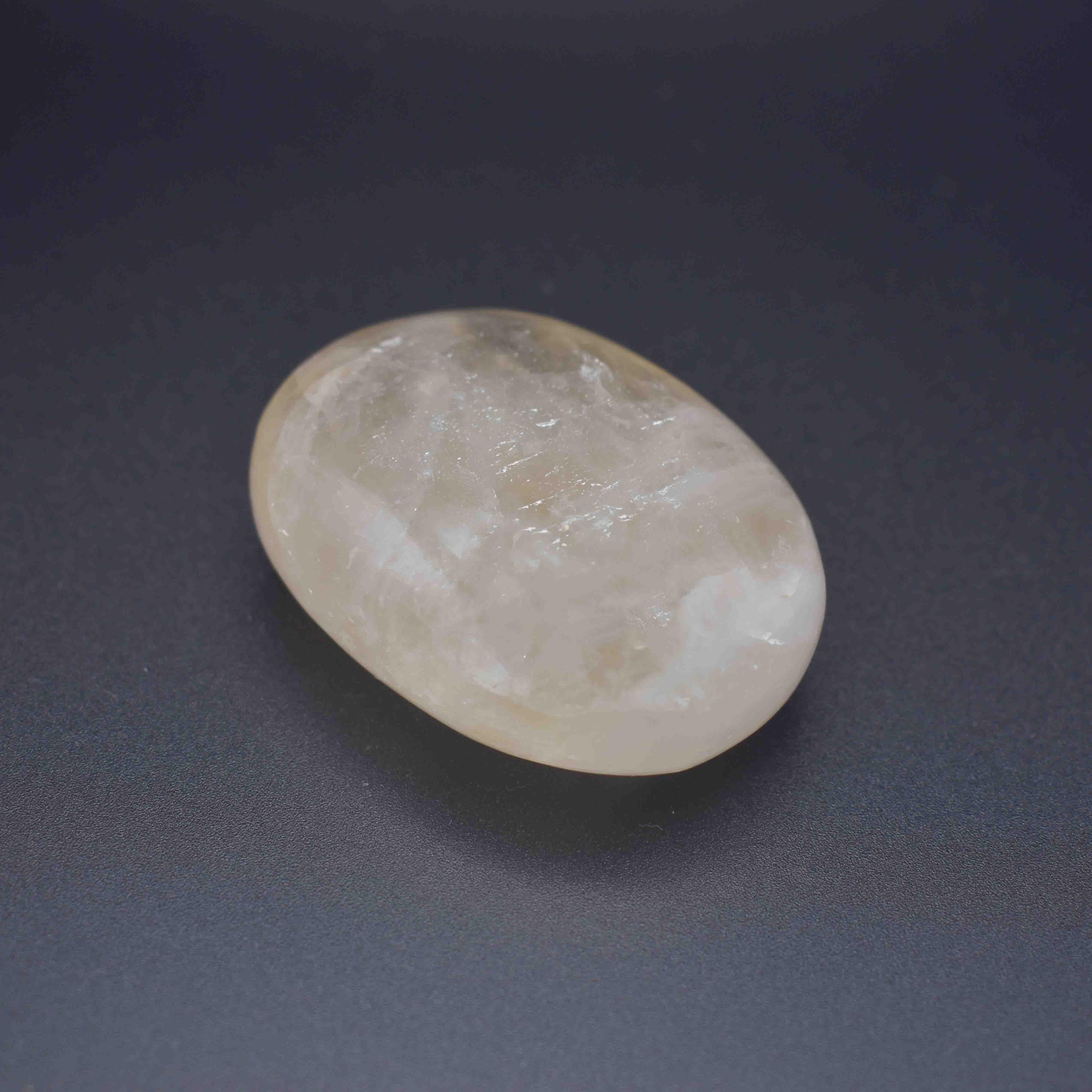 Indian Citrine Palm Stone - Mystic Gleam