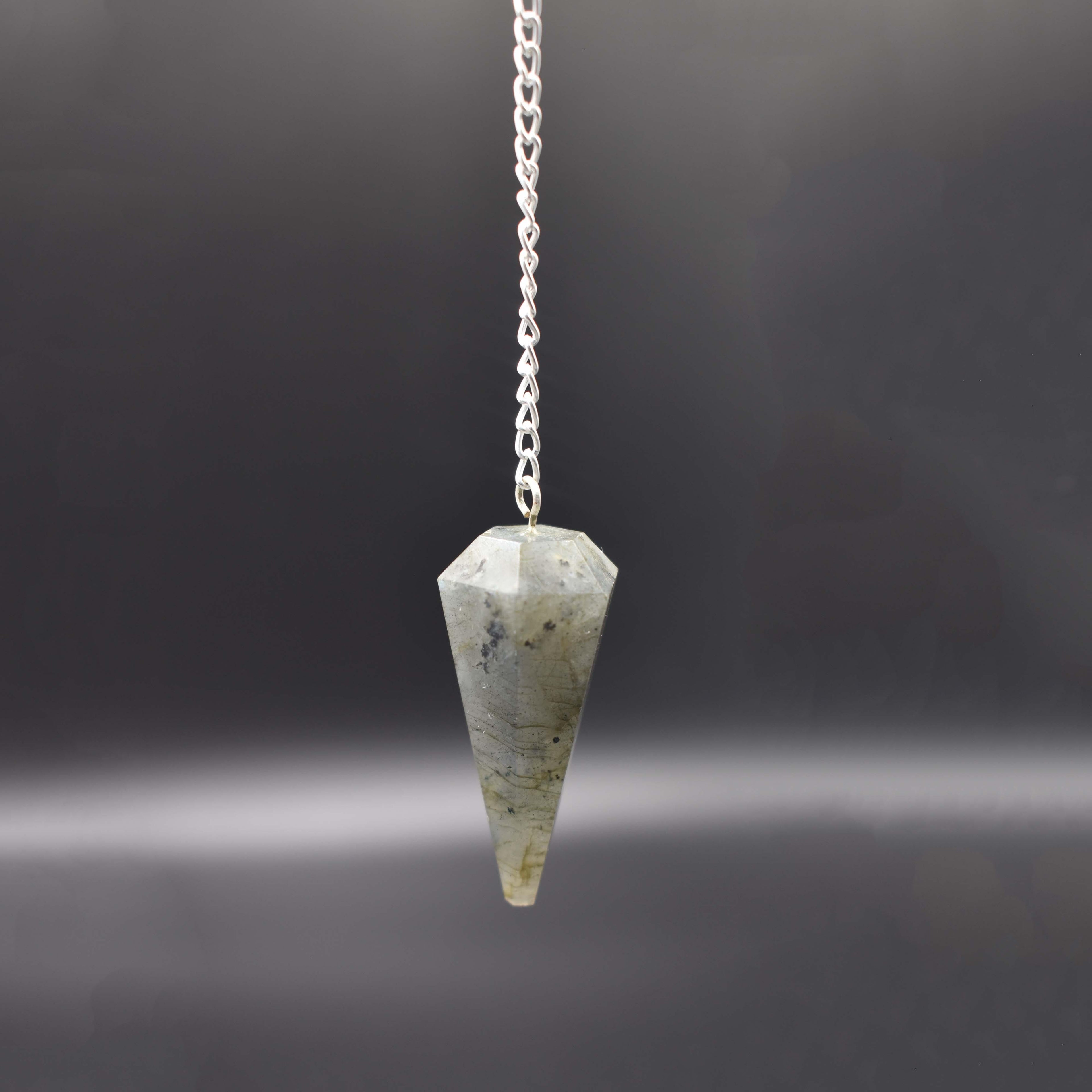 Labradorite Pendulum - Mystic Gleam