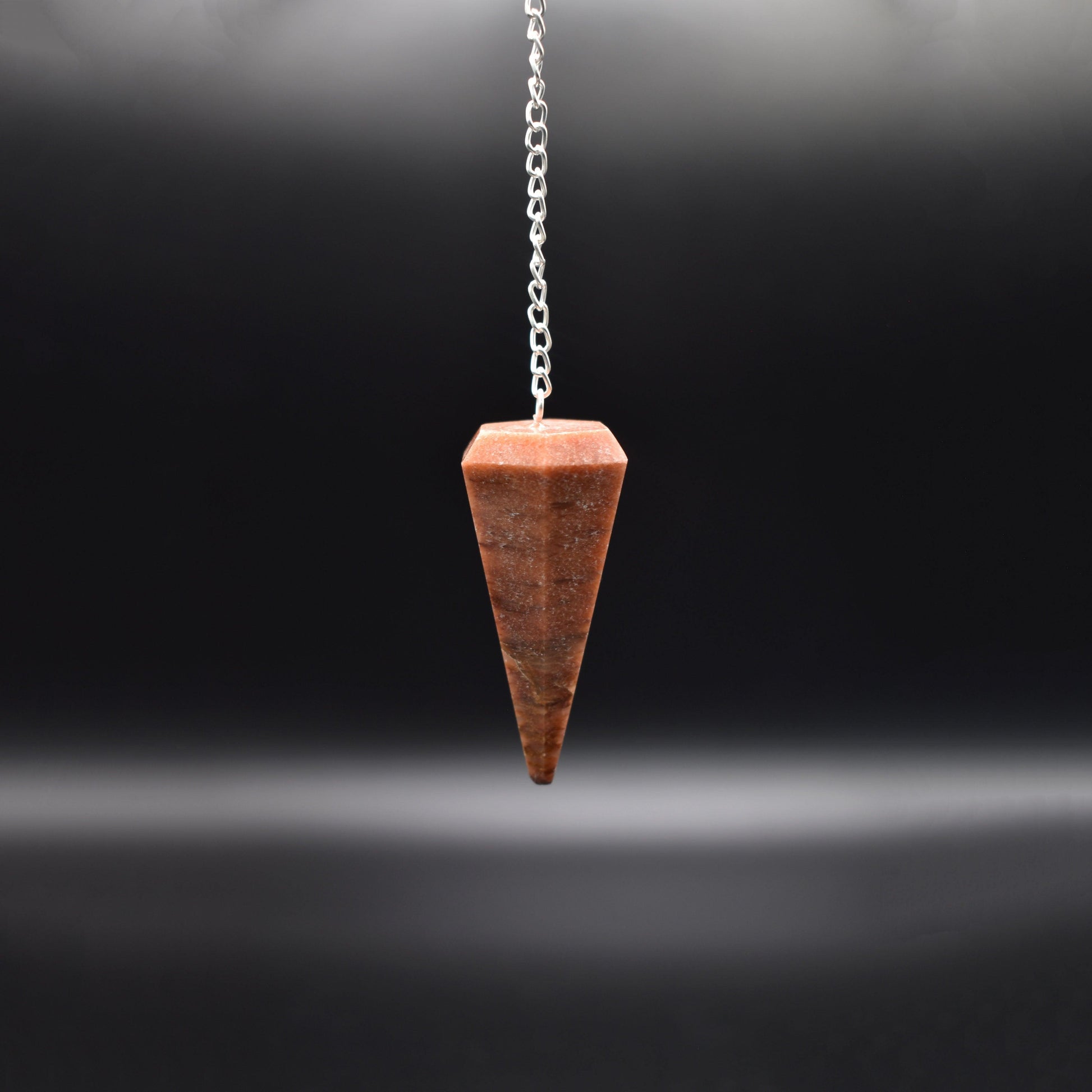 Peach Aventurine Pendulum - Mystic Gleam